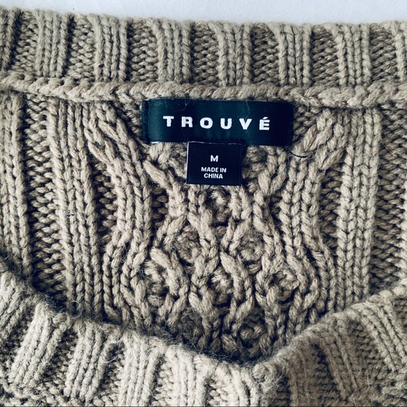 Trouve Loose Cropped Cable Knit Sweater - Picture 4 of 9